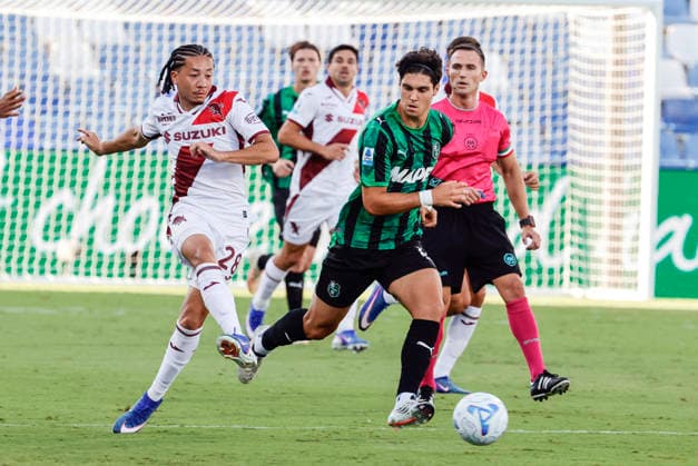 August 29, 2026, Reggio Emilia, REGGIO EMILIA: Sassuolo s Vasilue Adzic (R) and Torino™s Kian Fitz-Jim in action during the Italian Serie A soccer match US Sassuolo vs Torino FC at Mapei Stadium in Reggio Emilia, Italy, 29 August 2026. ANSA SERENA CAMPANINI. Soccer: Serie A; Sassuolo - Torino  - ZUMAa110 20260829_zaf_a110_002 Copyright: xSerenaxCampaninix