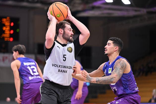 BG Göttingen vs. Löwen Braunschweig Basketball, Men s Exhibition Game, BG Göttingen vs. Löwen Braunschweig, Sparkassen Arena, Devin Askew, Löwen Braunschweig vs. Göttingen, Lower Saxony, Germany