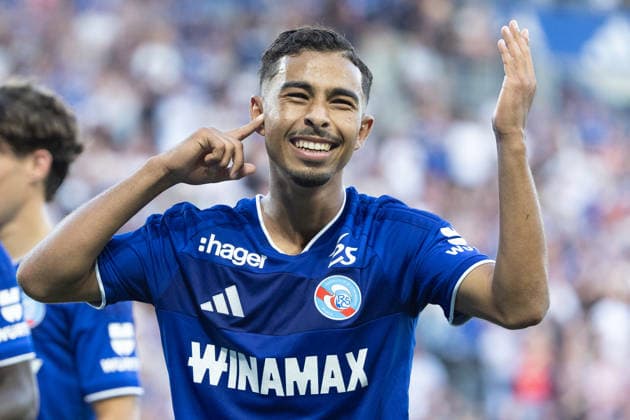 Gessime Yassine celebrating after his goal seen during Ligue 1 26 27 game between teams of RSC Strasbourg and RC Lens at Stade de la Meinau (Benjamin Faes Ball Raw Images) Strasbourg Stade de la Meinau France Copyright: xBenjaminxFaesx 0W4A6781