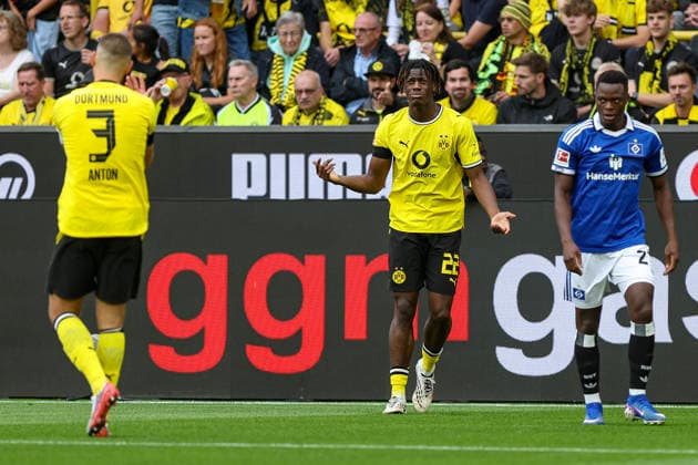 29.08.2026, GER, Fussball, Herren, Bundesliga , Saison 2026 2027, Borussia Dortmund - Hamburger SV Joane Gadou (BVB) gestikuliert, Gestik Dortmund Signal-Iduna Park Nordrhein-Westfalen Deutschland *** August 29, 2026, GER, Soccer, Men s, Bundesliga, 2026–2027 Season, Borussia Dortmund vs. Hamburger SV, Joane Gadou, BVB gesturing, gestures, Dortmund, Signal Iduna Park, North Rhine-Westphalia, Germany Copyright: xAdrianxSchlüterx