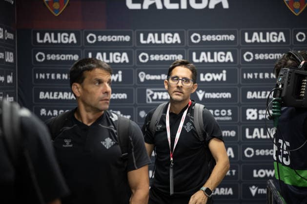 ESP LaLiga EA Sports UD Levante vs. Real Betis: Arriving at the stadium before the LaLiga EA Sports match between UD Levante and Real Betis, played at the Ciudad de Valencia Stadium in Valencia on August 29, 2026, in Valencia, Spain. Soccer Copyright: xAgenciaxLOFx