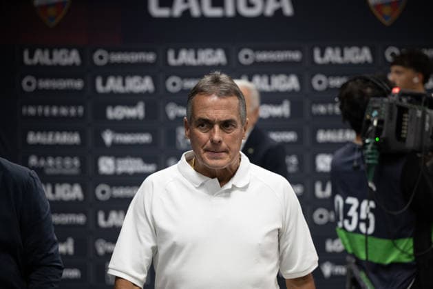 ESP LaLiga EA Sports UD Levante vs. Real Betis: Arriving at the stadium before the LaLiga EA Sports match between UD Levante and Real Betis, played at Ciudad de Valencia Stadium in Valencia on August 29, 2026, in Valencia, Spain. Soccer Copyright: xAgenciaxLOFx