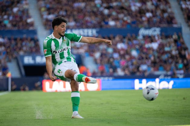 ESP LaLiga EA Sports UD Levante vs. Real Betis Pablo Fornals Malla of Real Betis during the LaLiga EA Sports match between UD Levante and Real Betis, played at the Ciudad de Valencia Stadium in Valencia on August 29, 2026, in Valencia, Spain. Soccer Copyright: xAgenciaxLOFx