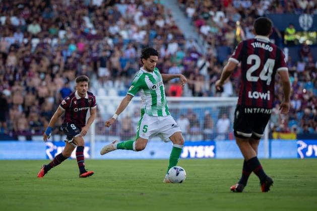 ESP LaLiga EA Sports UD Levante vs. Real Betis: Marc Bartra Aregall of Real Betis during the LaLiga EA Sports match between UD Levante and Real Betis, played at Ciudad de Valencia Stadium in Valencia on August 29, 2026, in Valencia, Spain. Soccer Copyright: xAgenciaxLOFx