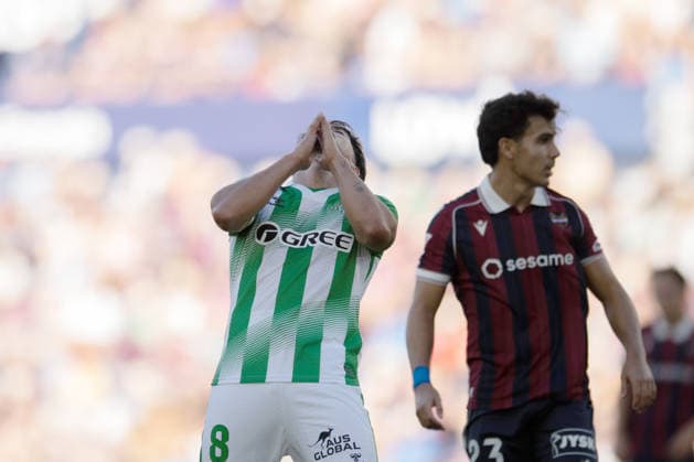 ESP LaLiga EA Sports UD Levante vs. Real Betis Pablo Fornals Malla of Real Betis during the LaLiga EA Sports match between UD Levante and Real Betis, played at the Ciudad de Valencia Stadium in Valencia on August 29, 2026, in Valencia, Spain. Soccer Copyright: xAgenciaxLOFx