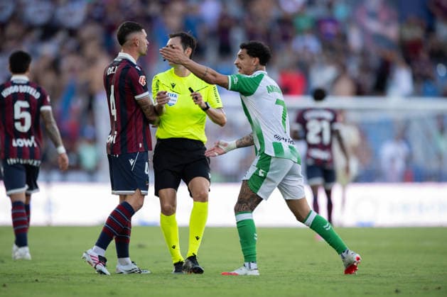 ESP LaLiga EA Sports UD Levante vs. Real Betis Antony Matheus Dos Santos of Real Betis during the LaLiga EA Sports match between UD Levante and Real Betis, played at the Ciudad de Valencia Stadium in Valencia on August 29, 2026, in Valencia, Spain. Soccer Copyright: xAgenciaxLOFx