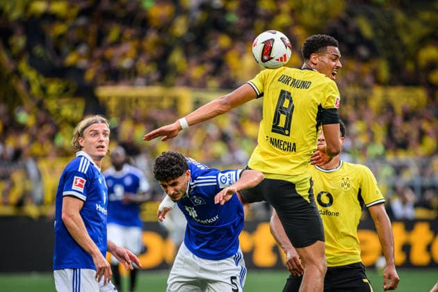 Fußball I Saison 2026-2027 I Bundesliga I 1. Spieltag I Borussia Dortmund - Hamburger SV I 29.08.2026 Martin Adeline (5, Hamburger SV), Felix Nmecha (8, Borussia Dortmund) Dortmund Signal-Iduna-Park Nordrhein-Westfalen Deutschland *** Soccer 2026–2027 Season Bundesliga Matchday 1 Borussia Dortmund vs. Hamburger SV August 29, 2026 Martin Adeline 5, Hamburger SV; Felix Nmecha 8, Borussia Dortmund Signal Iduna Park, Dortmund, North Rhine-Westphalia, Germany Copyright: xLobecax xHenningxRohlfsx