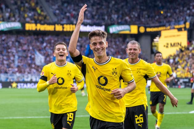 29.08.2026: Fußball, 1. Bundesliga: Borussia Dortmund - Hamburger SV, im Signal-Iduna-Park. Giannis Konstantelias (Borussia Dortmund) jubelt nach seinem Tor zum 2:0. WICHTIGER HINWEIS: Gemäß den Vorgaben der DFL und des DFB ist es untersagt, in dem Stadion und oder vom Spiel angefertigte Fotoaufnahmen in Form von Sequenzbildern und oder videoähnlichen Fotostrecken zu verwerten bzw. verwerten zu lassen. *** August 29, 2026 Soccer, Bundesliga 1: Borussia Dortmund vs. Hamburger SV, at Signal Iduna Park. Giannis Konstantelias of Borussia Dortmund celebrates after scoring the goal that made it 2–0. IMPORTANT NOTICE: In accordance with DFL and DFB regulations, it is prohibited to use or allow the use of photographs taken in the stadium and or during the game in the form of sequential images and or video-like photo series Copyright: xDavidxInderliedx