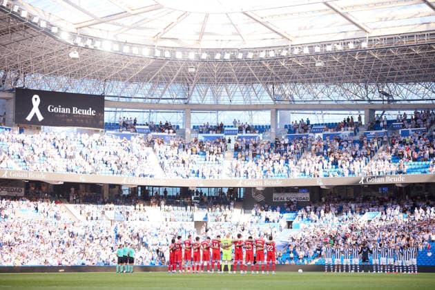 August 29, 2026, San Sebastian, Guipuzcoa, Spain: Players of RCD Espanyol and of Real Sociedad pays a minute of silence prior to the LaLiga EA Sports match between Real Sociedad and RCD Espanyol at Anoeta on August 29, 2026, in San Sebastian, Spain. Real Sociedad V RCD Espanyol De Barcelona - La Liga EA Sports  - ZUMAa181 20260829_zaa_a181_104 Copyright: xRicardoxLarreinax