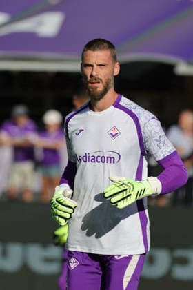 ACF Fiorentina v Frosinone Calcio - Campionato Serie A David de Gea of ACF Fiorentina warming up before the match between the Italian Serie A football match between ACF Fiorentina and Frosinone Calcio , on August 29 ,2026 at the Artemio-Franchi stadium in Florence. Firenze FI Italy  Copyright: xAndreaxMartinix originalFilename:martini-acffiore260829_npj0A.jpg