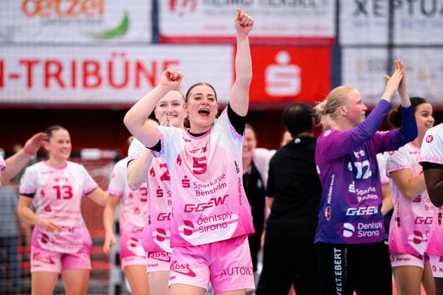 Neckarsulm Central Station, Sportunion Neckarsulm, HSG Bensheim, Auerbach, Isabell Hurst, Bensheim, Celebration, Joy, Emotion, Neckarsulm, Ballei, Baden-Württemberg, Germany