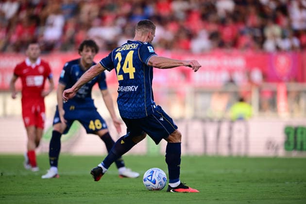 AC Monza v Udinese Calcio - Serie A 2026 27 Jakub Piotrowski of Udinese Calcio during the Serie A match between AC Monza and Udinese Calcio at Brianteo Stadium in Monza, Italy, on August 29, 2026. Monza Lombardy Italy  Copyright: xAndreaxDiodatox originalFilename:diodato-acmonzav260829_np9dB.jpg