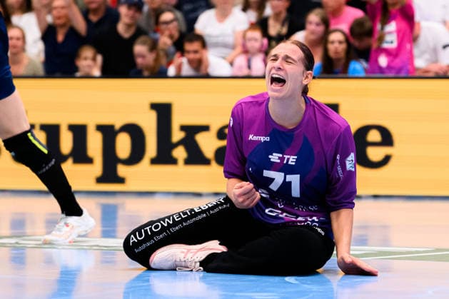 Neckarsulm Central Station, Sportunion Neckarsulm, HSG Bensheim, Auerbach, Goalkeeper Melanie Halter, Bensheim, Celebration, Joy, Emotion, Neckarsulm, Ballei, Baden-Württemberg, Germany