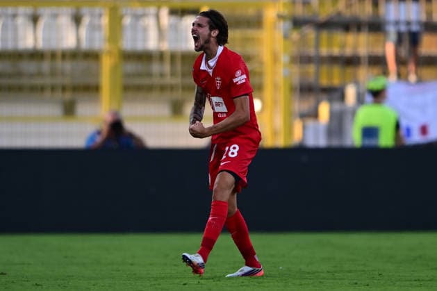 AC Monza v Udinese Calcio - Serie A 2026 27 Andrea Colpani of AC Monza celebrates after scoring his team s first goal during a Serie A match between AC Monza and Udinese Calcio at Brianteo Stadium in Monza, Italy, on August 29, 2026. Monza Lombardy Italy  Copyright: xAndreaxDiodatox originalFilename:diodato-acmonzav260829_npfXK.jpg