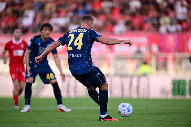 AC Monza v Udinese Calcio - Serie A 2026 27 Jakub Piotrowski of Udinese Calcio during a Serie A match between AC Monza and Udinese Calcio at Brianteo Stadium in Monza, Italy, on August 29, 2026. Monza Lombardy Italy  Copyright: xAndreaxDiodatox originalFilename:diodato-acmonzav260829_npk1T.jpg