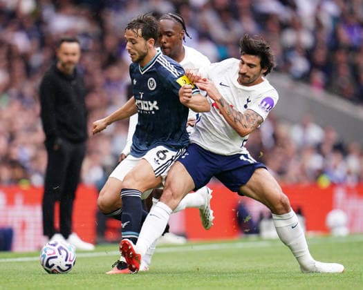 Tottenham Hotspur v Newcastle United - Premier League 2026 27 Tottenham Hotspur plays Newcastle United at Tottenham Hotspur Stadium in London, United Kingdom, on August 29, 2026. London United Kingdom  Copyright: xNewsxImagesx originalFilename:cosgrove-premierl260829_npCqR.jpg