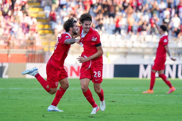 IPA87905021 - Andrea Colpani (AC Monza) celebrates his goal with Patrick Cutrone (AC Monza) during the AC Monza vs. Udinese Calcio Italian Serie A soccer match in Monza, Italy, on August 29, 2026  Copyright: xLucaxRossini IPAxSportx xx 87905021