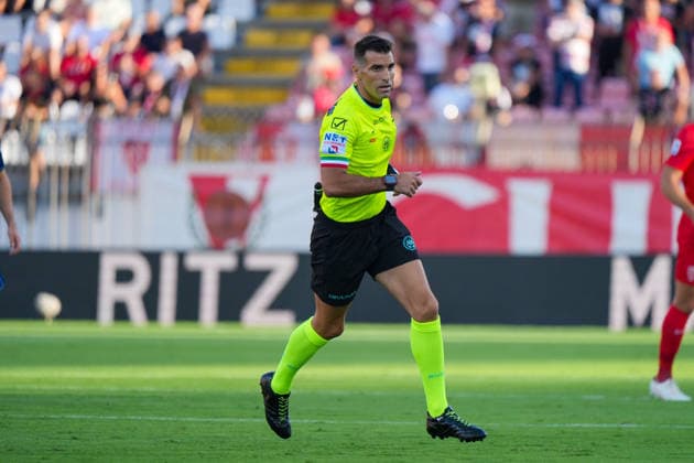 IPA87905007 - Claudio Giuseppe Allegretta (Referee) during the AC Monza vs. Udinese Calcio Italian Serie A soccer match in Monza, Italy, on August 29, 2026  Copyright: xLucaxRossini IPAxSportx xx 87905007