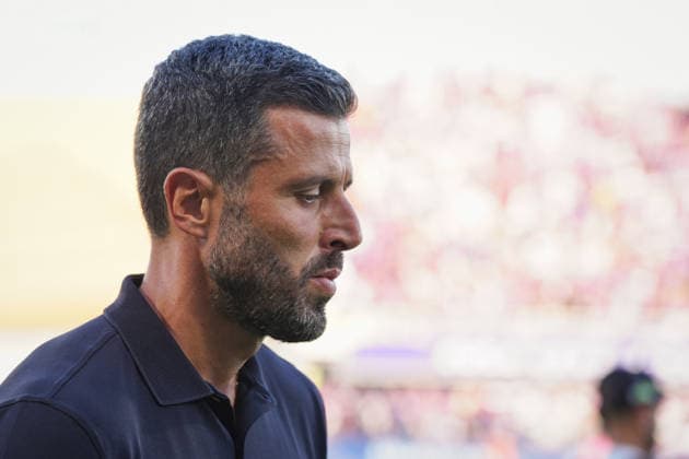 FiorentinaÕs head coach Fabio Grosso with head down during the Serie A soccer match between Fiorentina and Frosinone at the Artemio Franchi Stadium in Florence, north Italy - Saturday, August 29, 2026 -  Copyright: xMassimoxPaolone LaPressex