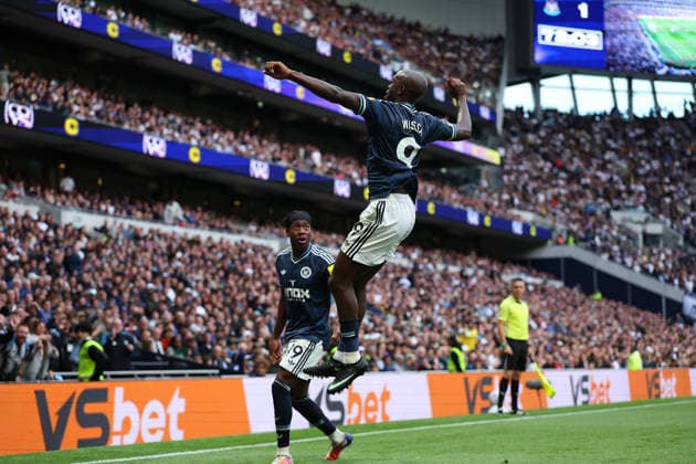 29th August 2026; Tottenham Hotspur Stadium, London, England; Premier League Football, Tottenham Hotspur versus Newcastle United; Yoane Wissa of Newcastle United celebrates towards the Newcastle United fans after scoring his sides 2nd goal in the 72nd minute to make it 0-2 JohnxPatrickxFletcher