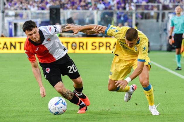 IPA87905583 - Giorgi Kvernadze (Frosinone) battles for the ball against Alejandro Jimenez Sanchez (Fiorentina) during the ACF Fiorentina vs. Frosinone Calcio Serie A soccer match in Florence, Italy, on August 29, 2026  Copyright: xFabioxFagiolini IPAxSportx xx 87905583