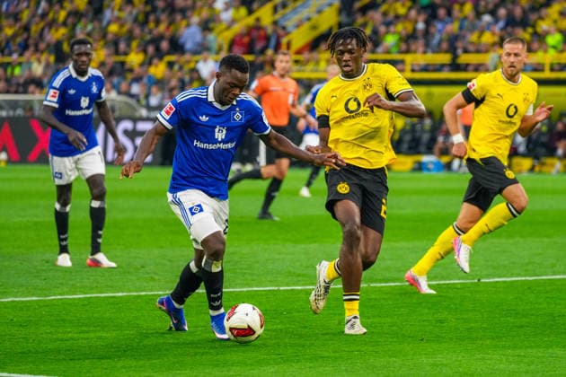 Patson Daka (Hamburger SV, 27), Joane Gadou (Borussia Dortmund, 22), Deutschland: Fussball, Bundesliga, Saison 2026 27, 1. Spieltag, 29.08.2026, Borussia Dortmund vs Hamburger SV, Signal-Iduna-Park (Dortmund, Nordrhein-Westfalen) *** Patson Daka, Hamburger SV, 27; Joane Gadou, Borussia Dortmund, 22; German Soccer, Bundesliga, 2026–27 Season, Matchday 1, August 29, 2026, Borussia Dortmund vs. Hamburger SV, Signal Iduna Park, Dortmund, North Rhine-Westphalia Copyright: xLeonxFrickx
