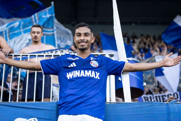 FOOTBALL : Racing Strasbourg vs RC Lens - Ligue 1 J2 Stade de la Meinau - 29 08 2026 Ambiance avec les supporters de l Ã quipe de Racing Strasbourg Gessime Yassine 80 (Racing Strasbourg)  Copyright: xelyxandroxcegarrax
