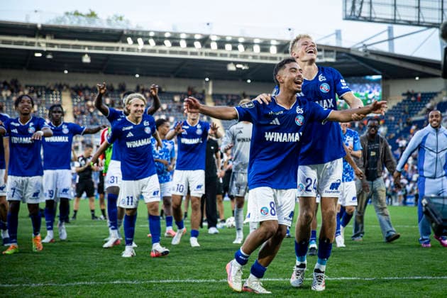 FOOTBALL : Racing Strasbourg vs RC Lens - Ligue 1 J2 Stade de la Meinau - 29 08 2026 cÃ lÃ bration de l Ã quipe de Racing Strasbourg avec ses supporters Gessime Yassine 80 (Racing Strasbourg)  Copyright: xx