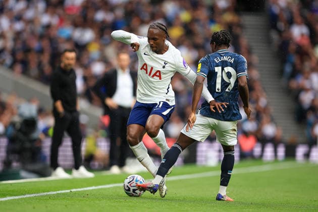 Tottenham Hotspur v Newcastle United, Premier League Tottenham Hotspur Forward Mathys Tel (11) under Pressure from Newcastle United Forward Anthony Elanga (19) during the Premier League match between Tottenham Hotspur and Newcastle United at Tottenham Hotspur Stadium, London, UK on 29 August 2026. London Tottenham Hotspur Stadium London UK Editorial use only DataCo restrictions apply See www.football-dataco.com , Copyright: xChrisxFoxwellx PSI-24771-0054