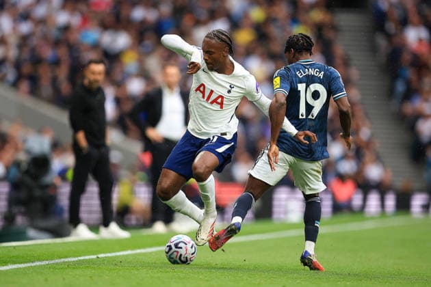 Tottenham Hotspur v Newcastle United, Premier League Tottenham Hotspur Forward Mathys Tel (11) under Pressure from Newcastle United Forward Anthony Elanga (19) during the Premier League match between Tottenham Hotspur and Newcastle United at Tottenham Hotspur Stadium, London, UK on 29 August 2026. London Tottenham Hotspur Stadium London UK Editorial use only DataCo restrictions apply See www.football-dataco.com , Copyright: xChrisxFoxwellx PSI-24771-0055