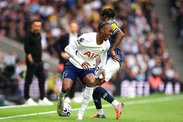 Tottenham Hotspur v Newcastle United, Premier League Tottenham Hotspur Forward Mathys Tel (11) under Pressure from Newcastle United Forward Anthony Elanga (19) during the Premier League match between Tottenham Hotspur and Newcastle United at Tottenham Hotspur Stadium, London, UK on 29 August 2026. London Tottenham Hotspur Stadium London UK Editorial use only DataCo restrictions apply See www.football-dataco.com , Copyright: xChrisxFoxwellx PSI-24771-0057