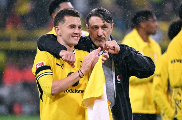 Dortmund, Germany, 1. Bundesliga, Matchday 1, Signal Iduna Park Dortmund, Bor. Dortmund vs Hamburger SV 2:0; Konstantinos Karetsas (BVB), Headcoach Niko Kovac (BVB) after the match. Celebration, Joy, Action. *** Dortmund, Germany, Bundesliga 1, Matchday 1, Signal Iduna Park, Dortmund, Borussia Dortmund vs. Hamburger SV 2–0, Konstantinos Karetsas (BVB), BVB Head Coach Niko Kovac after the match: Celebration, Joy, Action