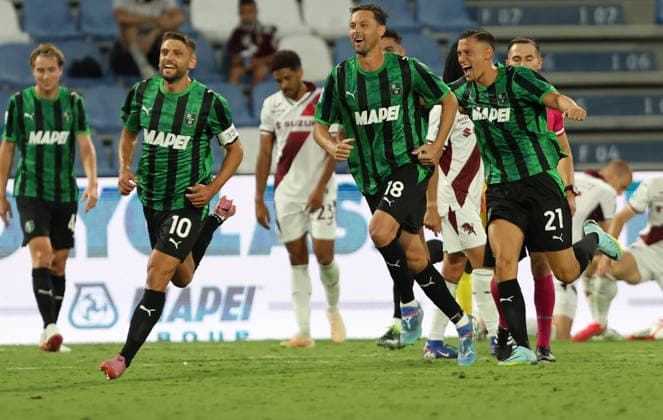 Sassuolo™s Domenico Berardi celebrates after goal 2-1 during the Serie A soccer match between Sassuolo and Torino at the Mapei Stadium in Reggio Emilia, north east Italy - August1 29, 2026. - Soccer  Copyright: xGiannixSantandrea LaPressex