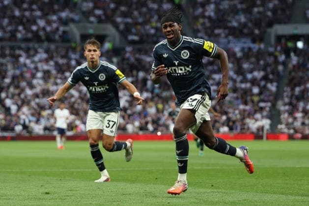 Tottenham Hotspur v Newcastle United, Premier League Anthony Elanga of Newcastle United celebrates after scoring the first goal during the Tottenham Hotspur v Newcastle United Premier League match at the Tottenham Hotspur Stadium, London, England on 29 August 2026 Credit: Tiego Grenho Every Second Media Editorial use only. All images are copyright Every Second Media Limited. No images may be reproduced without prior permission. All rights reserved. Premier League and Football League images are subject to licensing agreements with Football DataCo Limited. see https: www.football-dataco.com Copyright: xIMAGO EveryxSecondxMediax ESM-2123-0029 TiegoxGrenhox xEveryxSecondxMediax