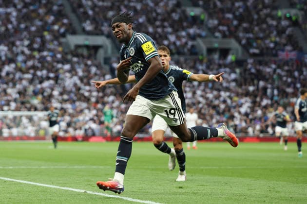 Tottenham Hotspur v Newcastle United, Premier League Anthony Elanga of Newcastle United celebrates after scoring the first goal during the Tottenham Hotspur v Newcastle United Premier League match at the Tottenham Hotspur Stadium, London, England on 29 August 2026 Credit: Tiego Grenho Every Second Media Editorial use only. All images are copyright Every Second Media Limited. No images may be reproduced without prior permission. All rights reserved. Premier League and Football League images are subject to licensing agreements with Football DataCo Limited. see https: www.football-dataco.com Copyright: xIMAGO EveryxSecondxMediax ESM-2123-0030 TiegoxGrenhox xEveryxSecondxMediax