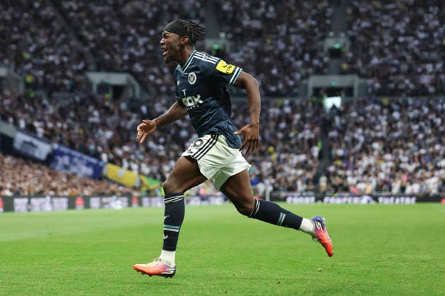 Tottenham Hotspur v Newcastle United, Premier League Anthony Elanga of Newcastle United celebrates after scoring the first goal during the Tottenham Hotspur v Newcastle United Premier League match at the Tottenham Hotspur Stadium, London, England on 29 August 2026 Credit: Tiego Grenho Every Second Media Editorial use only. All images are copyright Every Second Media Limited. No images may be reproduced without prior permission. All rights reserved. Premier League and Football League images are subject to licensing agreements with Football DataCo Limited. see https: www.football-dataco.com Copyright: xIMAGO EveryxSecondxMediax ESM-2123-0031 TiegoxGrenhox xEveryxSecondxMediax