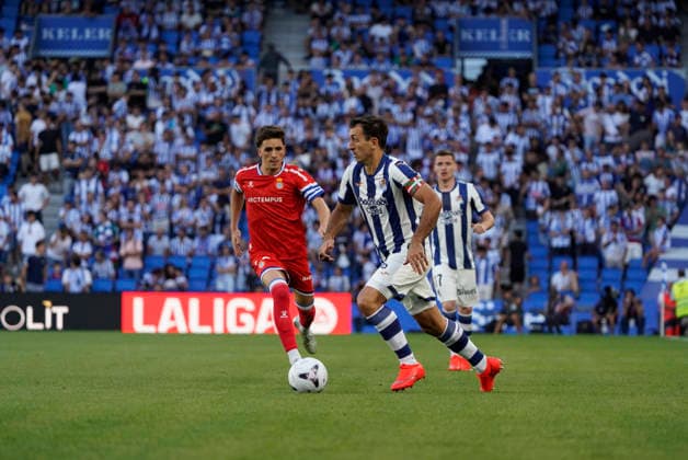 Mikel Oyarzabal of Real Sociedad seen in action during the La Liga EA Sports football match between Real Sociedad and RCD Espanyol de Barcelona at Estadio Anoeta on August 29, 2026 in San Sebastian, Spain. (Mickael Ducint Ball Raw Images) San Sebastian Estadio Anoeta Spain Copyright: xMickaelxDucintx mickaelducint_RealSociedad_Espanyol351