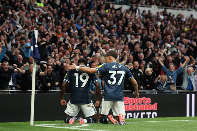 Tottenham Hotspur v Newcastle United, Premier League Anthony Elanga celebrates with Amar DediÄ‡ of Newcastle United after scoring the first goal during the Tottenham Hotspur v Newcastle United Premier League match at the Tottenham Hotspur Stadium, London, England on 29 August 2026 Credit: Tiego Grenho Every Second Media Editorial use only. All images are copyright Every Second Media Limited. No images may be reproduced without prior permission. All rights reserved. Premier League and Football League images are subject to licensing agreements with Football DataCo Limited. see https: www.football-dataco.com Copyright: xIMAGO EveryxSecondxMediax ESM-2123-0033 TiegoxGrenhox xEveryxSecondxMediax