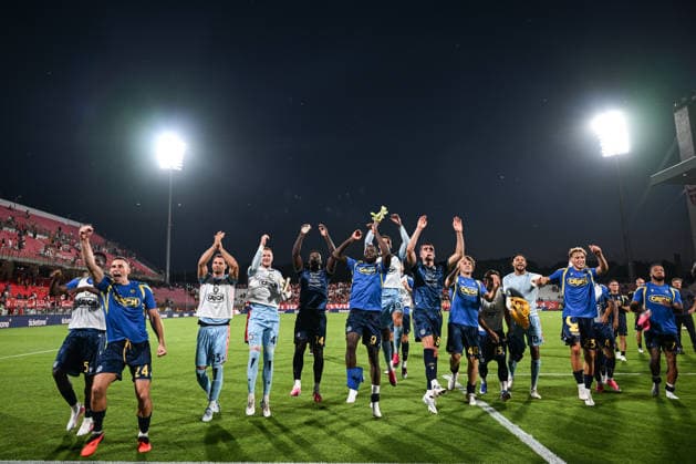 Udinese™s Team greeting the supporters at the end of the Serie A soccer match between AC Monza and Udinese Calcio the Brianteo Stadium in Monza, north Italy - August 29, 2026. - Soccer.  Copyright: xTizianoxBallabio LaPressex