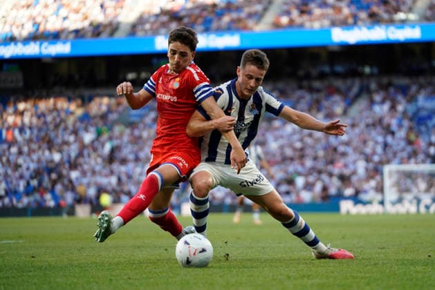 Carlos Soler of Real Sociedad seen in action during the La Liga EA Sports football match between Real Sociedad and RCD Espanyol de Barcelona at Estadio Anoeta on August 29, 2026 in San Sebastian, Spain. (Mickael Ducint Ball Raw Images) San Sebastian Estadio Anoeta Spain Copyright: xMickaelxDucintx mickaelducint_RealSociedad_Espanyol383