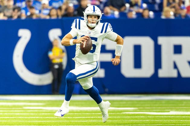 NFL, American Football Herren, USA 2026: Lions Vs Colts AUG 29 Aug 29, 2026; Indianapolis, Indiana, USA; Indianapolis Colts quarterback Riley Leonard (15) runs with the ball during NFL preseason game action against the Detroit Lions at Lucas Oil Stadium. Mandatory Credit: John Mersits-Cal Media (Credit Image: Â John Mersits Cal Sport Media) Indianapolis Indiana USA EDITORIAL USE ONLY Copyright: xx ZUMA-20260829_zma_c04_001.jpg JohnxMersitsx csmphotothree515207