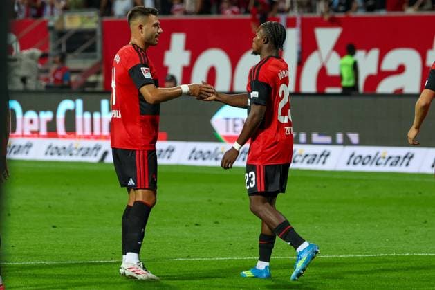 Mohamed Ali Zoma 23 (1FC Nuernberg) nach seinem Tor zum 1:0, Jubel, Freude, Emotion, mit Alexios Kalogeropoulos 4 (1FC Nuernberg), 1. FC Nuernberg vs. DSC Arminia Bielefeld, Fussball, Maenner, 2. Bundesliga, Saison 2026 2027, Hinrunde, 3. Spieltag, 29.08.2026 DFB regulations prohibit any use of photographs as image sequences and or quasi-video Nuernberg Bayern Deutschland *** Mohamed Ali Zoma, 23, of 1. FC Nuremberg after scoring the 1-0 goal, Celebration, joy, emotion, with Alexios Kalogeropoulos, 4, 1. FC Nuremberg, 1. FC Nuremberg vs. DSC Arminia Bielefeld, soccer, men’s, 2. Bundesliga, 2026–2027 season, First Half of the Season, Matchday 3, August 29, 2026. DFB regulations prohibit any use of photographs as image sequences and or quasi-video. Nuremberg, Bavaria, Germany Copyright: xkolbert-press MartinxAgüerax