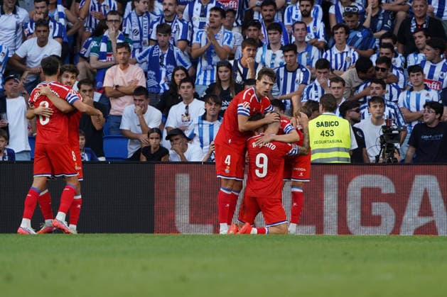 Roberto Fernandez of RCD Espanyol seen in action during the La Liga EA Sports football match between Real Sociedad and RCD Espanyol de Barcelona at Estadio Anoeta on August 29, 2026 in San Sebastian, Spain. (Mickael Ducint Ball Raw Images) San Sebastian Estadio Anoeta Spain Copyright: xMickaelxDucintx mickaelducint_RealSociedad_Espanyol386