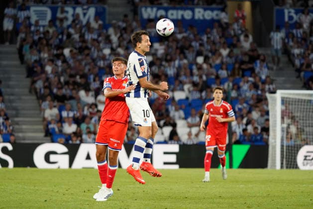 Mikel Oyarzabal of Real Sociedad seen in action during the La Liga EA Sports football match between Real Sociedad and RCD Espanyol de Barcelona at Estadio Anoeta on August 29, 2026 in San Sebastian, Spain. (Mickael Ducint Ball Raw Images) San Sebastian Estadio Anoeta Spain Copyright: xMickaelxDucintx mickaelducint_RealSociedad_Espanyol411