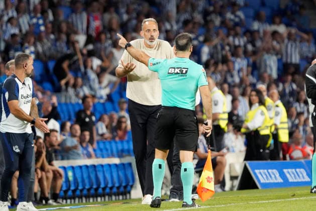 Pellegrino Matarazzo, coach of Real Sociedad seen in action during the La Liga EA Sports football match between Real Sociedad and RCD Espanyol de Barcelona at Estadio Anoeta on August 29, 2026 in San Sebastian, Spain. (Mickael Ducint Ball Raw Images) San Sebastian Estadio Anoeta Spain Copyright: xMickaelxDucintx mickaelducint_RealSociedad_Espanyol414