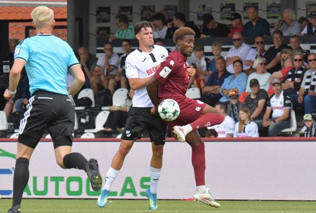 August 29, 2026, GER, Soccer, 3rd Division, 2026–2027 Season, Matchday 3, Sportclub Arena, Verl SC Verl vs. Fortuna Köln 3–2, Felix Vogler (SC Verl, left) vs. Romeo Aigbekaen (Fortuna Köln), action, duel, tackle