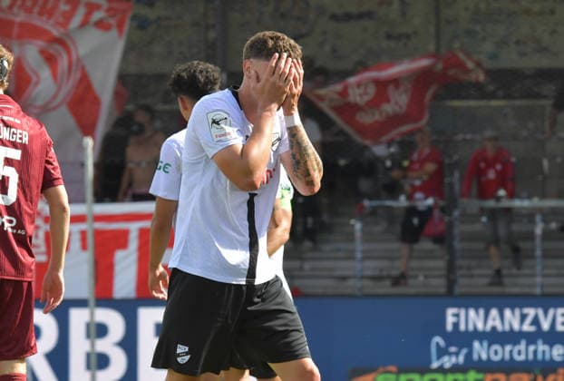 August 29, 2026, GER, Soccer, 3rd Division, 2026–2027 Season, Matchday 3, Sportclub Arena, Verl SC Verl vs. Fortuna Köln 1–2, Tim Heike (SC Verl), Action, Single frame, Horizontal, Facial expressions, Gestures, Disappointed, Disappointment