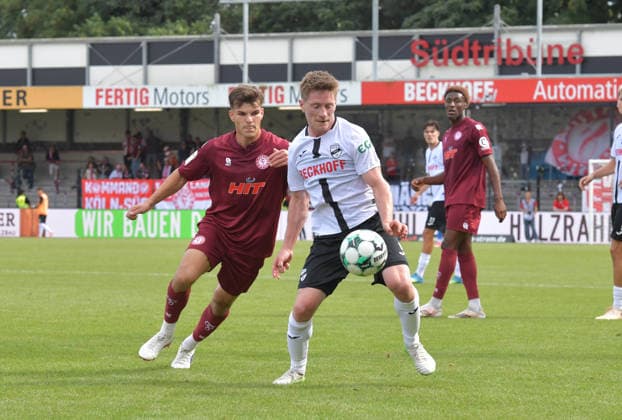 August 29, 2026, GER, Soccer, 3rd Division, 2026–2027 Season, Matchday 3, Sportclub Arena, Verl SC Verl vs. Fortuna Köln 1–2, Dennis Waidner (SC Verl), on the right against Nico Thier (Fortuna Köln), action, duel, tackle