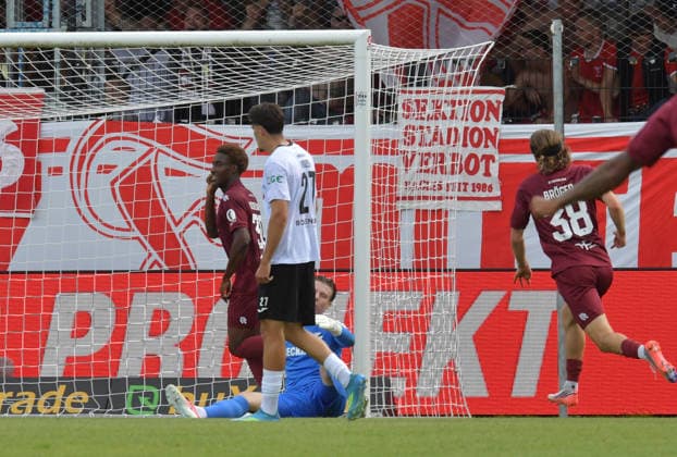 August 29, 2026, GER, Soccer, 3rd Division, 2026–2027 Season, Matchday 3, Sportclub Arena, Verl SC Verl vs. Fortuna Köln 1–2 Goal Celebration: Fortuna Köln celebrates with goal scorer Romeo Aigbekaen (Fortuna Köln, left), Action, Single frame, Horizontal, Facial expressions, Gestures, Celebration, Cheering, Joy, Happiness