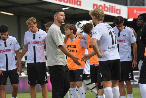 August 29, 2026, GER, Soccer, 3rd Division, 2026–2027 Season, Matchday 3, Sportclub Arena, Verl SC Verl vs. Fortuna Köln 1–2, Orest Shala, SC Verl Coach, Action, Single Frame, Landscape, Facial Expressions, Gestures, Coach
